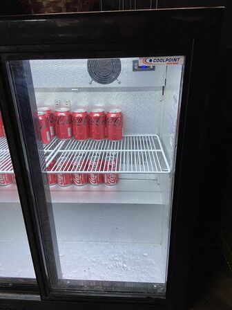 Køleskab med indhold COOLPOINT BB2 S