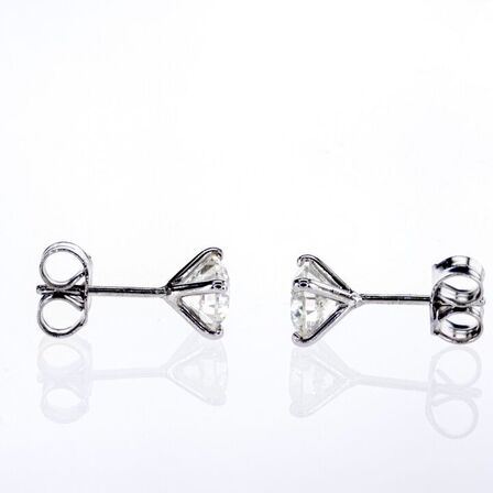 2,07 ct. NATURLIGE diamant og 18 kt. hvidguld ørestikker. GIA