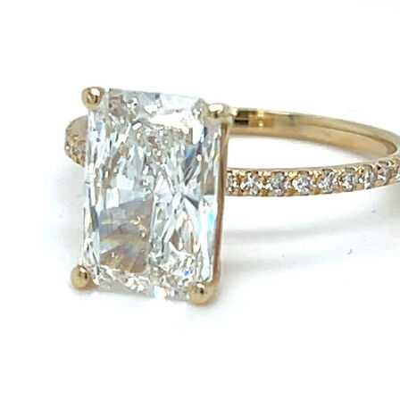 3,25 ct. radiant brillant slebet diamantring (Lab. fremstillet)*. IGI