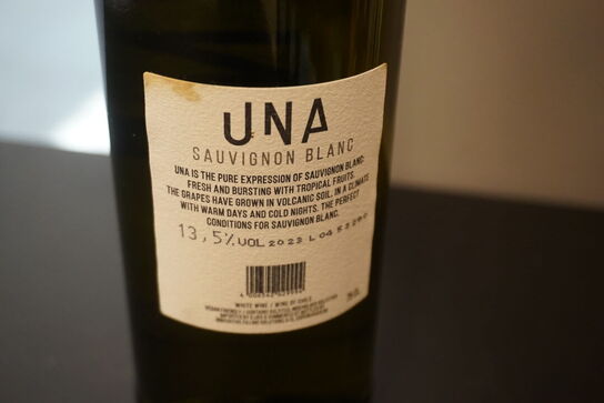 9 flasker UNA SAUVIGNON BLANC