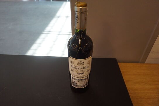 7 flasker blandet vin