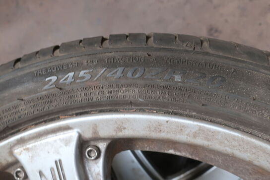 4 stk. dæk med fælge DELINTE 245/40ZR20 99W XL