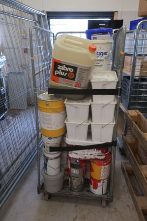 Indhold i bur med maling m.m.