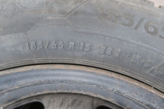 4 stk. dæk med fælge POLARIS 5 185/65R15