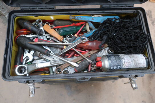 Værktøjkasse på hjul inkl. indhold