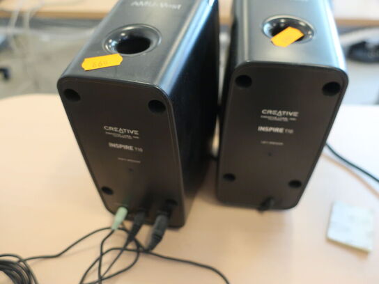 Div. IT udstyr, 22" SAMSUNG skærm, splitter m.v.