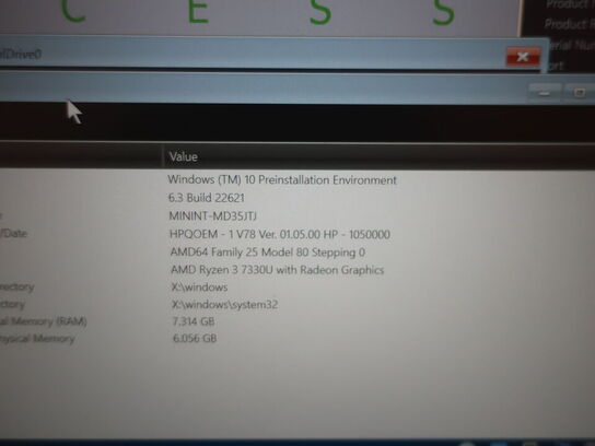 Bærbar PC HP ProBook 445 G10 AMD Ryzen 3 7330U | 8 GB | 256 GB NVMe