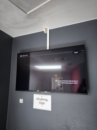 Fladskærms TV SONY inkl. fjernbetjening