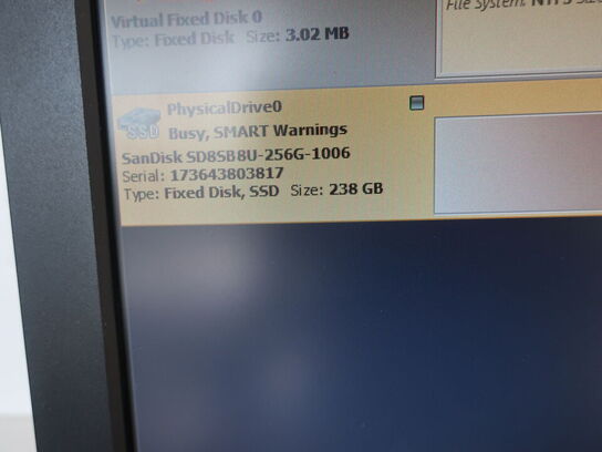 HP ProDesk | Intel i5-7500 | 8 GB | 256 GB SSD | HP 22" skærm