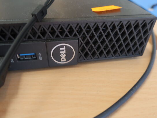 DELL OptiPlex 3050 | Intel i5-7500T | 8 GB | 256 GB SSD | SAMSUNG 22" skærm