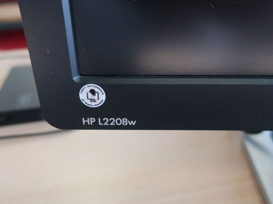 Projektor NEC ME311W inkl. lærred & div. afbilledet tilbehør