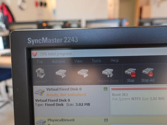 DELL OptiPlex 3050 | Intel i5-7500T | 8 GB | 256 GB SSD | SAMSUNG 22" skærm
