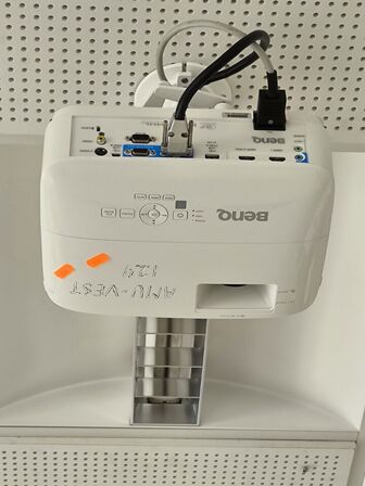 Projektor BENQ MW620 inkl. lærred