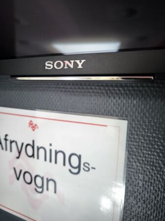 Fladskærms TV SONY inkl. fjernbetjening