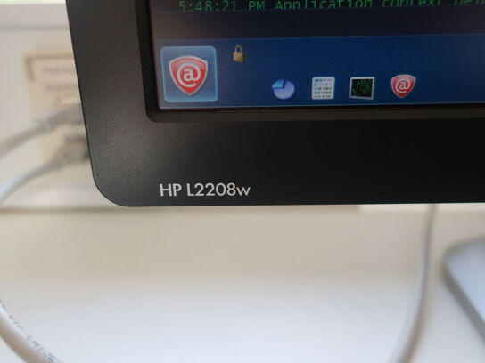 HP ProDesk | Intel i5-7500 | 8 GB | 256 GB SSD | HP 22" skærm