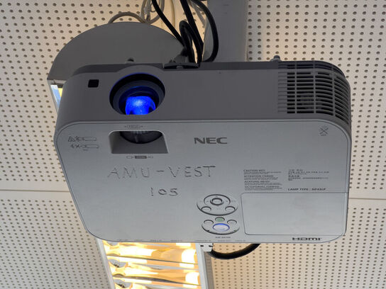 Projektor NEC ME301W inkl. lærred & højttalere