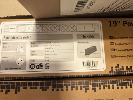 Div. netværkstilbehør bl.a. UBIQUITY Unifi (se billeder)