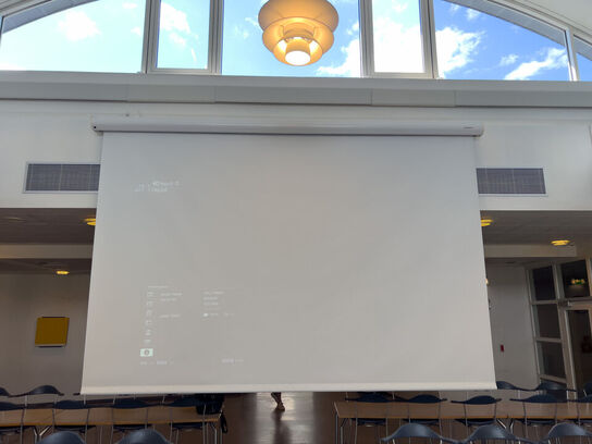 Projektor SONY VPL-FH500 inkl. lærred