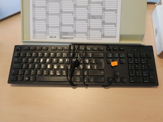 2 stk. HP EliteDisplay 27" skærme inkl. div. tilbehør