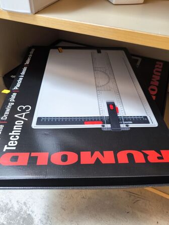 Div. linealer, passere, tegneudstyr m.v.