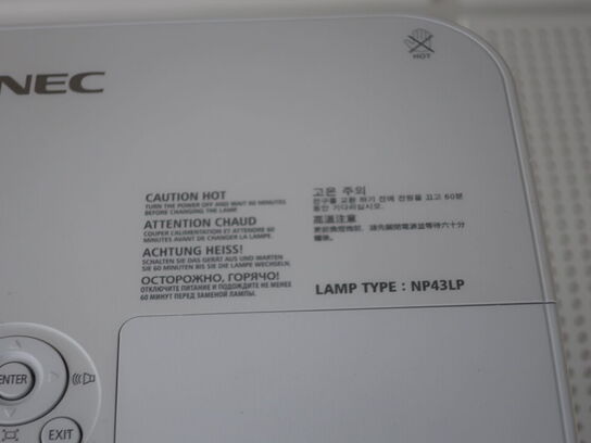 Projektor NEC ME301W inkl. lærred