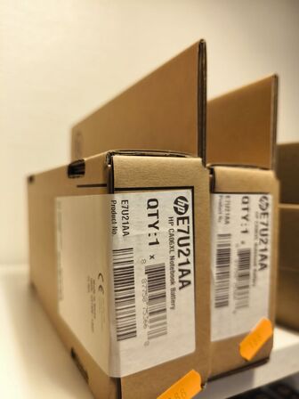 2 stk. HP CA06XL batterier til bærbar PC (ubrugt)