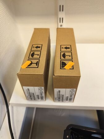 2 stk. MICROSEMI PD-9001GR/AT/AC 30W PoE adaptere (ubrugt)