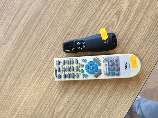 Projektor NEC ME311W inkl. lærred