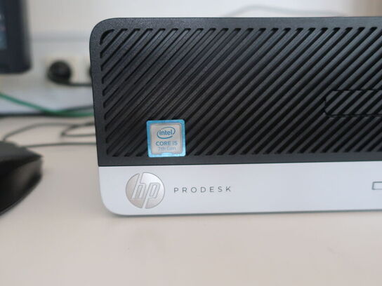 HP ProDesk | Intel i5-7500 | 8 GB | 256 GB SSD | HP 22" skærm