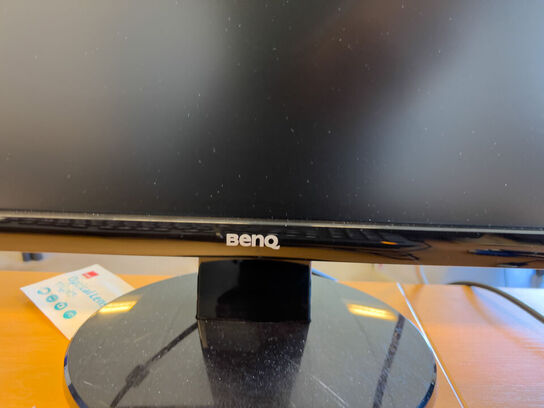 Div. it-udstyr (skærm, tastaturer, Creative højttalere m.v.)