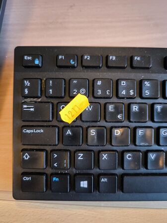 2 stk. 27" HP EliteDisplay E273 inkl. 2 stk. tastatur, mus & dockingstation