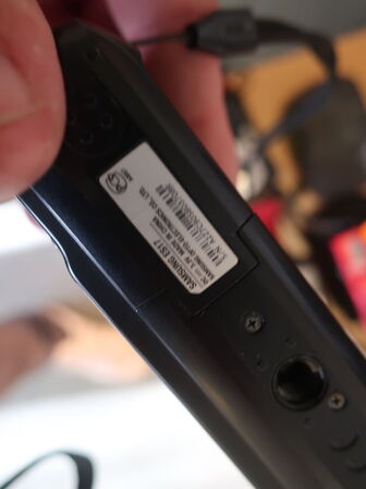 Ældre kameraer SAMSUNG, NIKON 