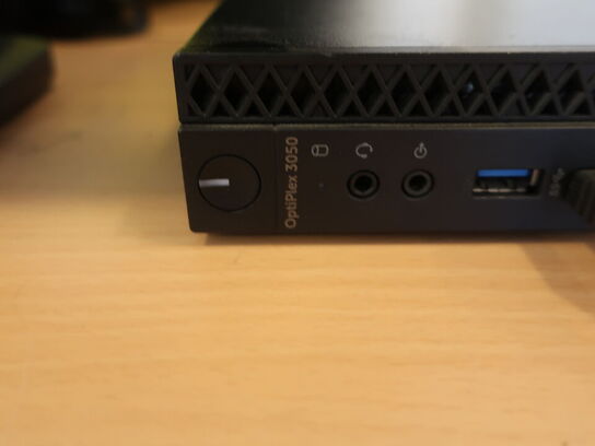 DELL OptiPlex 3050 | Intel i5-7500T | 8 GB | 256 GB SSD | HP 22" skærm