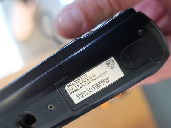 Ældre kameraer SAMSUNG, NIKON 