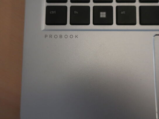 Bærbar PC HP ProBook 445 G10 AMD Ryzen 3 7330U | 8 GB | 256 GB NVMe