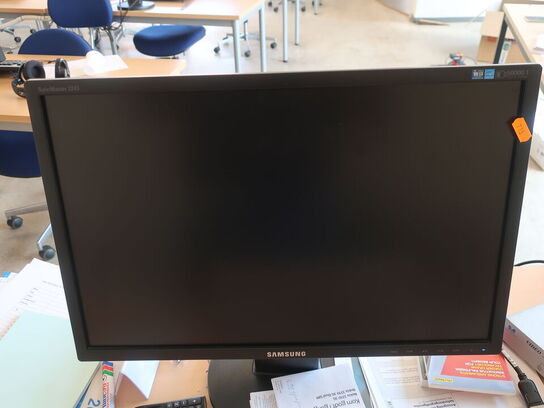 Bærbar PC HP ProBook 445 G10 AMD Ryzen 3 7330U | 8 GB | 256 GB NVMe