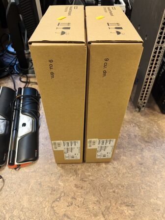 2 stk. netværksswitche HP 1920S 8 port (ubrugt)