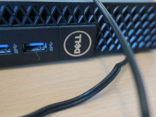 DELL OptiPlex 3050 | Intel i5-7500T | 8 GB | 256 GB SSD | SAMSUNG 22" skærm