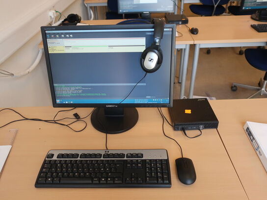 DELL OptiPlex 3050 | Intel i5-7500T | 8 GB | 256 GB SSD | SAMSUNG 22" skærm