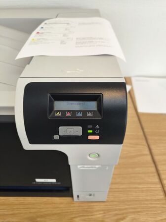 Farvelaserprinter A3 HP Color LaserJet CP5225