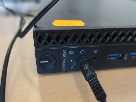 DELL OptiPlex 3050 | Intel i5-7500T | 8 GB | 256 GB SSD | SAMSUNG 22" skærm