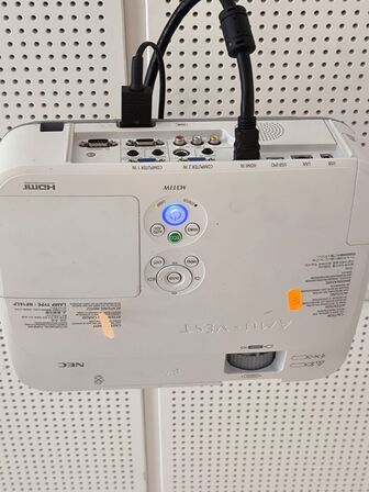 Projektor NEC ME311W inkl. lærred