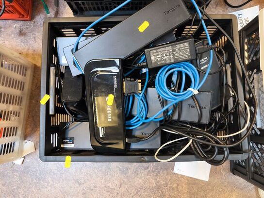 1 ks. m. dockingsstationer PROKORD & TARGUS