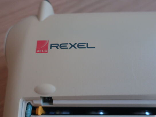 Ringbindingsmaskine REXEL CB355E