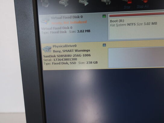 HP ProDesk | Intel i5-7500 | 8 GB | 256 GB SSD | HP 22" skærm