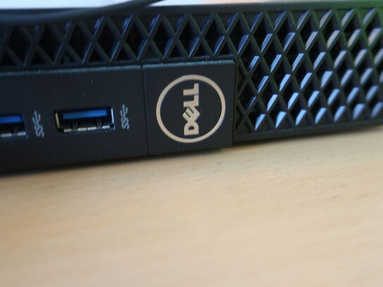 DELL OptiPlex 3050 | Intel i5-7500T | 8 GB | 256 GB SSD | SAMSUNG 22" skærm