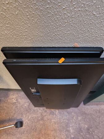 2 stk. skærme 27" BENQ GL2750-B (OBS: Ingen fødder)