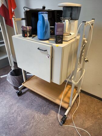 AV vogn inkl. indhold