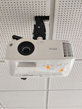 Projektor BENQ MW620 inkl. lærred