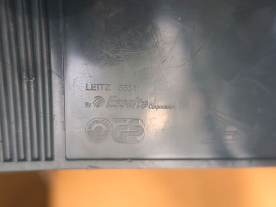 Hæftemaskine LEITZ 5551